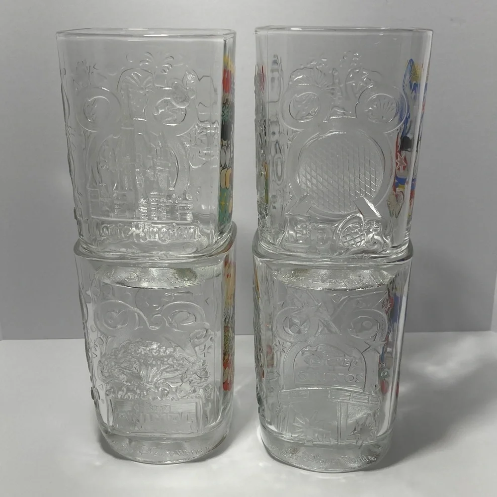 set of 4 Walt Disney World Millennium 2000 Mickey Mouse square collector glasses